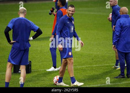 ZEIST - Stefan de Vrij aus Holland während einer Trainingseinheit der niederländischen Nationalmannschaft auf dem KNVB Campus am 23. September 2022 in Zeist, Niederlande. Die niederländische Nationalmannschaft bereitet sich auf das Spiel der UEFA Nations League gegen Belgien vor. Quelle: ANP/Alamy Live News Stockfoto