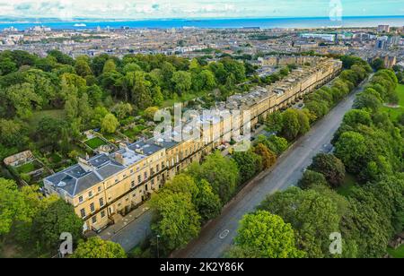 Luftaufnahme der Regent Terrace in Edinburgh, Schottland, Großbritannien Stockfoto