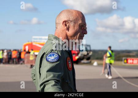 Morlaix, Frankreich - September 18 2022: Pilot der französischen Marine Aviation (Französisch: Force de l'aéronautique navale). Stockfoto