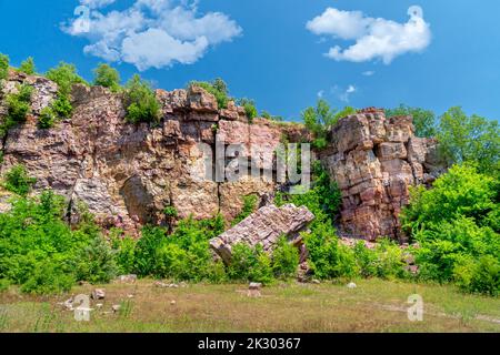 Sioux Quartzit-Steinbruch im Blue Mounds State Park, Minnesota. Stockfoto