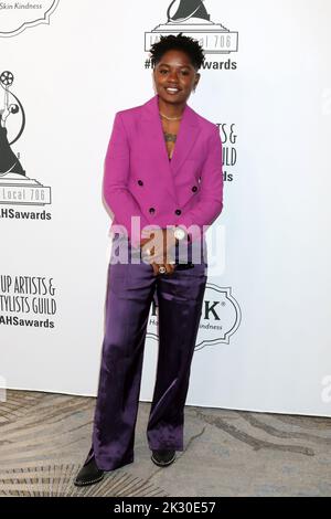 LOS ANGELES - FEB 19: BRE-Z bei den Annual Make-up Artists & Hair Stylists Guild Awards 9. kommt am 19. Februar 2022 im Beverly Hilton Hotel in Beverly Hills, CA mit: BRE-Z wo: Beverly Hills, California, USA Wann: 19 Feb 2022 Credit: Nicky Nelson/WENN Stockfoto