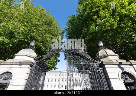 Irland, Leinster, Dublin, Eingangstor zum Leinster House Stockfoto