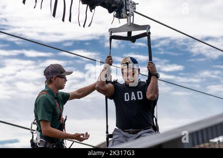 Die Zipline an der Royal Gorge in Colorado ist das #1-Bucketlist-Element für Besucher Stockfoto