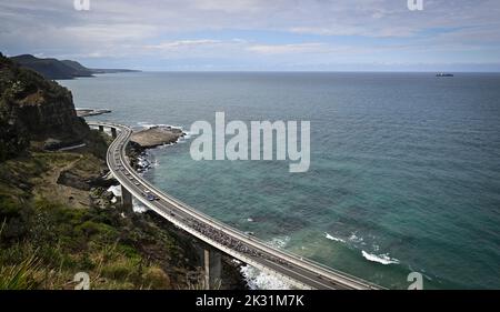 Wollongong, Australien. 24. Sep, 2022. Das Elite-Straßenrennen der Frauen bei den UCI Road World Championships Cycling 2022 in Wollongong, Australien, Samstag, 24. September 2022. Die Worlds finden vom 18. Bis 25. September statt. BELGA FOTO DIRK WAEM Quelle: Belga Nachrichtenagentur/Alamy Live News Stockfoto