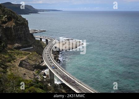 Wollongong, Australien. 24. Sep, 2022. Das Elite-Straßenrennen der Frauen bei den UCI Road World Championships Cycling 2022 in Wollongong, Australien, Samstag, 24. September 2022. Die Worlds finden vom 18. Bis 25. September statt. BELGA FOTO DIRK WAEM Quelle: Belga Nachrichtenagentur/Alamy Live News Stockfoto