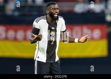 Leipzig, Deutschland. 23. September 2022. Fußball: Nations League A, Deutschland - Ungarn, Gruppenphase, Gruppe 3, Matchday 5, Red Bull Arena. Deutschlands Antonio Rüdiger Gesten. Quelle: Tom Weller/dpa/Alamy Live News Stockfoto