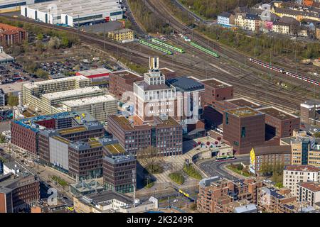 Luftaufnahme, Dortmunder U und Studentenwohnheim am Emil-Moog-Platz und Baustelle mit Hotelneubau Moxy und Residence Inn am Emil-SC Stockfoto