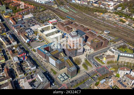 Luftaufnahme, Dortmunder U und Studentenwohnheim am Emil-Moog-Platz und Baustelle mit Hotelneubau Moxy und Residence Inn am Emil-SC Stockfoto