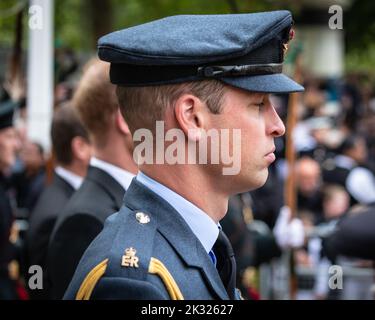 William, der Prinz von Wales, Prinz William, Nahaufnahme, in Uniform, Trauerzug von Königin Elizabeth II. In London, 22. September 2022, England, Großbritannien Stockfoto