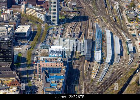 Baustelle am Dortmunder Hauptbahnhof mit dem Dortmunder U und der