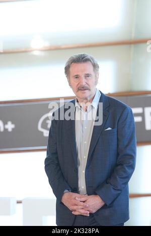 San Sebastian, Spanien. 24. September 2022. Donostia / San Sebastian. Spanien. 20220924, Liam Neeson besuchte 'Marlowe' Photocall während des 70. San Sebastian International Film Festival im Kursaal Palace am 24. September 2022 in Donostia / San Sebastian, Spanien Credit: MPG/Alamy Live News Stockfoto