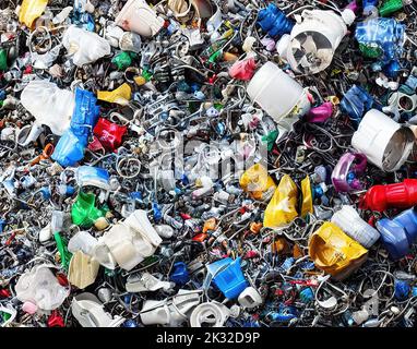 Vollformatbild des Hausmülls, direkt von oben aufgenommen Stockfoto