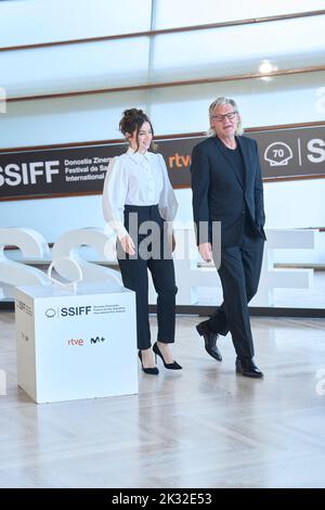 24. September 2022, Madrid, Madrid, Spanien: Ana de Armas, Andrew Dominik nahmen am 24. September 2022 am „Blonde“ Photocall während des 70. San Sebastian International Film Festival im Kursaal Palace in Donostia / San Sebastian, Spanien Teil (Bildquelle: © Jack Abuin/ZUMA Press Wire) Stockfoto