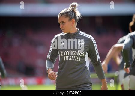 London, Großbritannien. 24. September 2022. Laura Wienroither (26 Arsenal) erwärmt sich vor dem Barclays FA Womens Super League-Spiel zwischen Arsenal und Tottenham Hotspur im Emirates Stadium in London, England. (Liam Asman/SPP) Quelle: SPP Sport Press Photo. /Alamy Live News Stockfoto