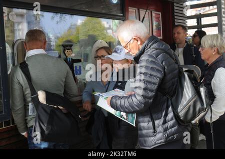 Kopenhagen /Dänemark/24 September 2022/Hop on Hop off boat ride Copenhagen cnal toru Tourism in danish Capital Copenhagen. (Foto..Francis Joseph Dean/Dean Picturs. Stockfoto