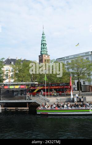 Kopenhagen /Dänemark/24 September 2022/Hop on Hop off boat ride Copenhagen cnal toru Tourism in danish Capital Copenhagen. (Foto..Francis Joseph Dean/Dean Picturs. Stockfoto