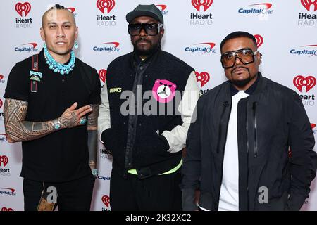 LAS VEGAS, NEVADA, USA - 23. SEPTEMBER: Tabu, will.i.am und apl.de.ap von Black Eyed Peas posieren im Presseraum des 2022 iHeartRadio Music Festival - Night 1, das am 23. September 2022 in der T-Mobile Arena in Las Vegas, Nevada, USA, stattfand. (Foto von Xavier Collin/Image Press Agency) Stockfoto