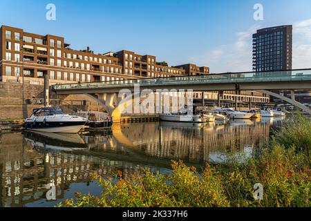 Maasboulevard und Stadthafen in Venlo, Niederlande | Maasboulevard und The Marina in Venlo, Niederlande Stockfoto