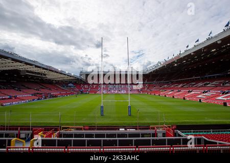 Gesamtansicht des Old Trafford Stadions vor dem 25. Betfred Super League Grand Final Spiel St Helens gegen Leeds Rhinos in Old Trafford, Manchester, Großbritannien, 23.. September 2022 (Foto von James Heaton/Nachrichtenbilder) Stockfoto