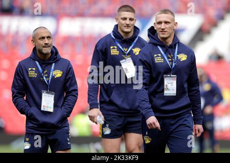 Mikolaj Oledzki von Leeds Rhinos (rechts) vor dem Betfred Super League Grand Final in Old Trafford, Manchester. Bilddatum: Samstag, 24. September 2022. Stockfoto