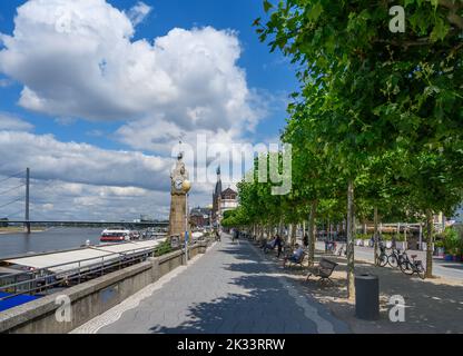 Rheinpromenade (Rheinpromenade), Düsseldorf, Deutschland Stockfoto