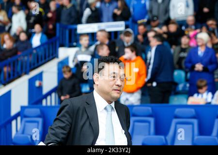 Sheffield, Großbritannien. 24. September 2022. Dejphon Chansiri, Inhaber von Sheffield Wednesday während des Spiels der Sky Bet League 1 Sheffield Wednesday gegen Wycombe Wanderers in Hillsborough, Sheffield, Großbritannien, 24.. September 2022 (Foto von Ben Early/News Images) in Sheffield, Großbritannien am 9/24/2022. (Foto von Ben Early/News Images/Sipa USA) Quelle: SIPA USA/Alamy Live News Stockfoto