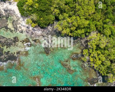 Luftaufnahme der Kealakekua Bay am Ende des Captain James Cook Monument Trail, Kealakekua Bay State Historical Park, Big Island, Hawaii, USA Stockfoto