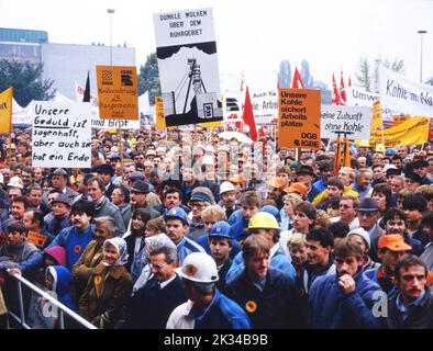 Energie) auf 24. 10. 1987, Luenen. Demonstration der IGBE Industriegewerkschft Berbbau Stockfoto