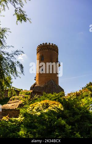 Der Chindia Tower oder Turnul Chindiei ist ein Turm im Targoviste Royal Court in der Innenstadt von Targoviste, Rumänien Stockfoto