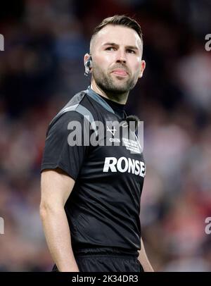 Schiedsrichter Liam Moore beim Betfred Super League Grand Final in Old Trafford, Manchester. Bilddatum: Samstag, 24. September 2022. Stockfoto