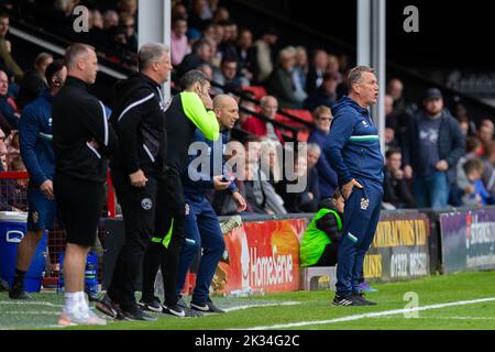 Mickey Mellon Manager von Tranmere Rovers ist frustriert während des Sky Bet League 2-Spiels Walsall gegen Tranmere Rovers im Banks's Stadium, Walsall, Großbritannien, 24.. September 2022 (Foto von Phil Bryan/News Images) Stockfoto