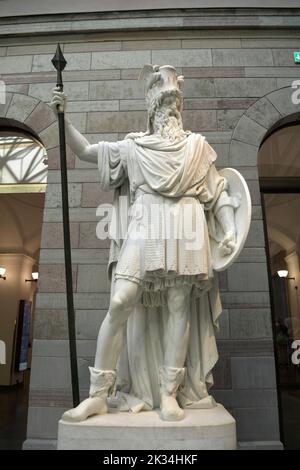 Stockholm, Schweden, September 2022: Verschiedene Statuen im Schwedischen Nationalmuseum der Schönen Künste (Nationalmuseum) Stockfoto