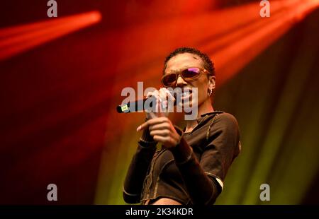 Berlin, Deutschland. 24. September 2022. Die Musikerin Layla wird beim Lollapalooza Festival im Berliner Olympiastadion auf der Bühne stehen. Die Ausgabe 6. des Musikfestivals in Berlin findet vom 24.09.2022 - 25.09.2022 statt. Kredit: Britta Pedersen/dpa/Alamy Live Nachrichten Stockfoto