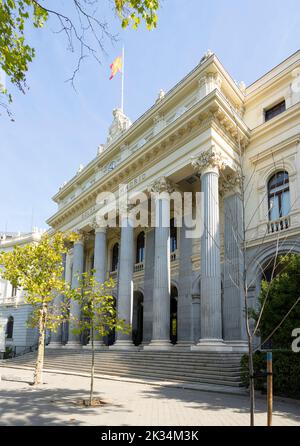 Madrid, Spanien, September 2022. Die Außenfassade des Börsengebäudes im Stadtzentrum Stockfoto