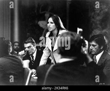 BARBRA STREISAND in UP THE SANDBOX 1972 Regie IRVIN KERSHNER Roman Anne Richardson Roiphe Drehbuch Paul Zindel Kostümbild Albert Wolsky Barwood Films / First Artists / National General Picters Stockfoto