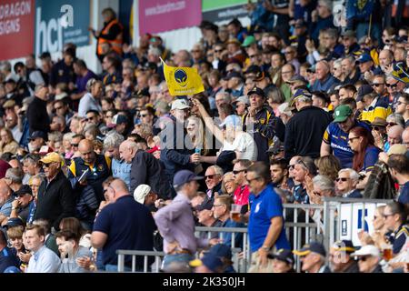 Worcester, Großbritannien. 24. September 2022. Unterstützer der Worcester Warriors während des Spiels der Gallagher Premiership Worcester Warriors gegen Newcastle Falcons im Sixways Stadium, Worcester, Großbritannien, 24.. September 2022 (Foto von Nick Browning/News Images) in Worcester, Großbritannien am 9/24/2022. (Foto von Nick Browning/News Images/Sipa USA) Quelle: SIPA USA/Alamy Live News Stockfoto