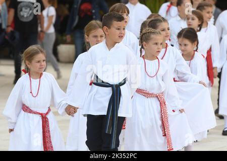 Internationales Folklore-Festival für Kinder, das am 24. September 2022 in Sibenik, Kroatien, stattfindet. Foto: Hrvoje Jelavic/PIXSELL Stockfoto