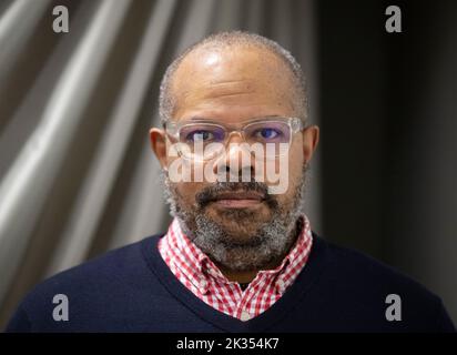 DER US-Autor und Dichter John Keene, fotografiert auf der Buchmesse in Göteborg, Schweden, 24. September 2022. Foto: Fredrik Sandberg / TT / Code 10080 Stockfoto