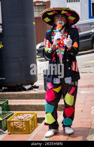 Street Clown in Bogota, Kolumbien Stockfoto