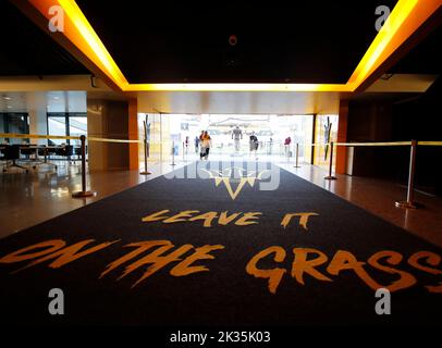 Tempe, Arizona, USA. 24. September 2022. ASU-Tunnel vor dem NCAA-Fußballspiel zwischen den Utah Utes und den Arizona Sun Devils im Sun Devil Stadium in Tempe, Arizona. Michael Cazares/Cal Sport Media. Kredit: csm/Alamy Live Nachrichten Stockfoto