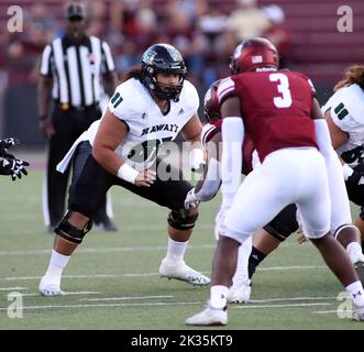 24. September 2022 - Hawaii Rainbow Warriors Offensive Lineman Eliki Tanuvasa (61) während eines Spiels zwischen den New Mexico State Aggies und den Hawaii Rainbow Warriors im Aggie Memorial Stadium in Las Cruces, NM - Michael Sullivan/CSM Stockfoto