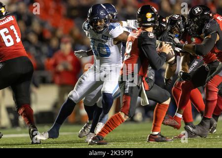 Ottawa, Kanada. 24. September 2022. Robbie Smith (40) von den Toronto Argonauts in einem regulären Saison-Spiel der Canadian Football League (CFL) zwischen den Toronto Argonauts bei den Ottawa Redblacks. Die Argonauten gewannen das Spiel 45-15. Stockfoto