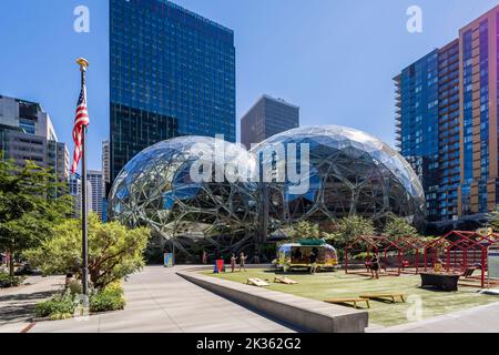 Amazon Spheres auf dem Campus der Amazon-Zentrale in Seattle, Washington, USA Stockfoto