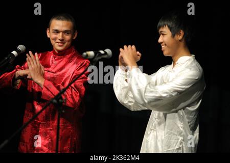 Auckland, Neuseeland. 24. September 2022. Neuseeländische Studenten treten während der jährlichen Chinese Bridge Veranstaltung in Auckland, Neuseeland, am 24. September 2022 auf. ZUR VERANSTALTUNG „New Zealand students shine in Chinese Bridge language Event“ Quelle: Zhao Gang/Xinhua/Alamy Live News Stockfoto