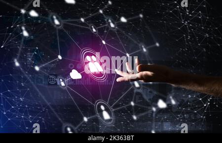 Moderne drahtlose Technologien als Mittel zur Communucation und Vernetzung auf dunklem Hintergrund zu präsentieren Stockfoto