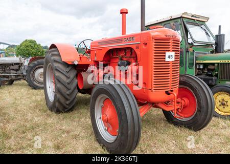 Ilminster.Somerset.Vereinigtes Königreich.August 21. 2022.Ein restaurierter Traktor von Case LA ist auf einer Yesterdays Farming-Veranstaltung zu sehen Stockfoto