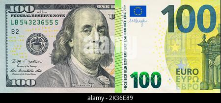 Großes Fragment einer 100-Dollar-Banknote. Alte amerikanische Geldnote, Vintage Retro, usd Stockfoto