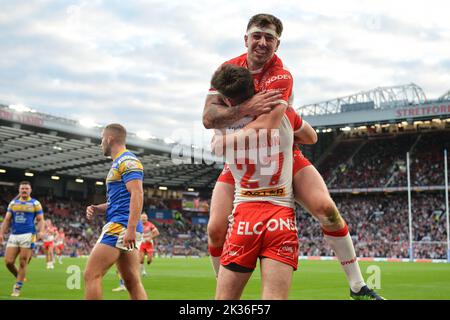 Manchester, England -24.. September 2022 - Jonathan Bennison von St. Helens feiert einen Versuch. Rugby League Betfred Super League Grand Final, St. Helens vs Leeds Rhinos in Old Trafford, Manchester, Großbritannien Stockfoto