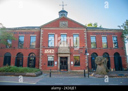 Ehemalige Public Hall, jetzt Corn Exchange Gebäude und Preston Martyrs' Memorial in Preston Stockfoto