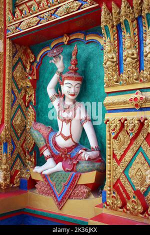 BANGKOK, THAILAND - 11. MÄRZ 2018 Wat Soi Thong Tempel am Chao Phraya Fluss Stockfoto